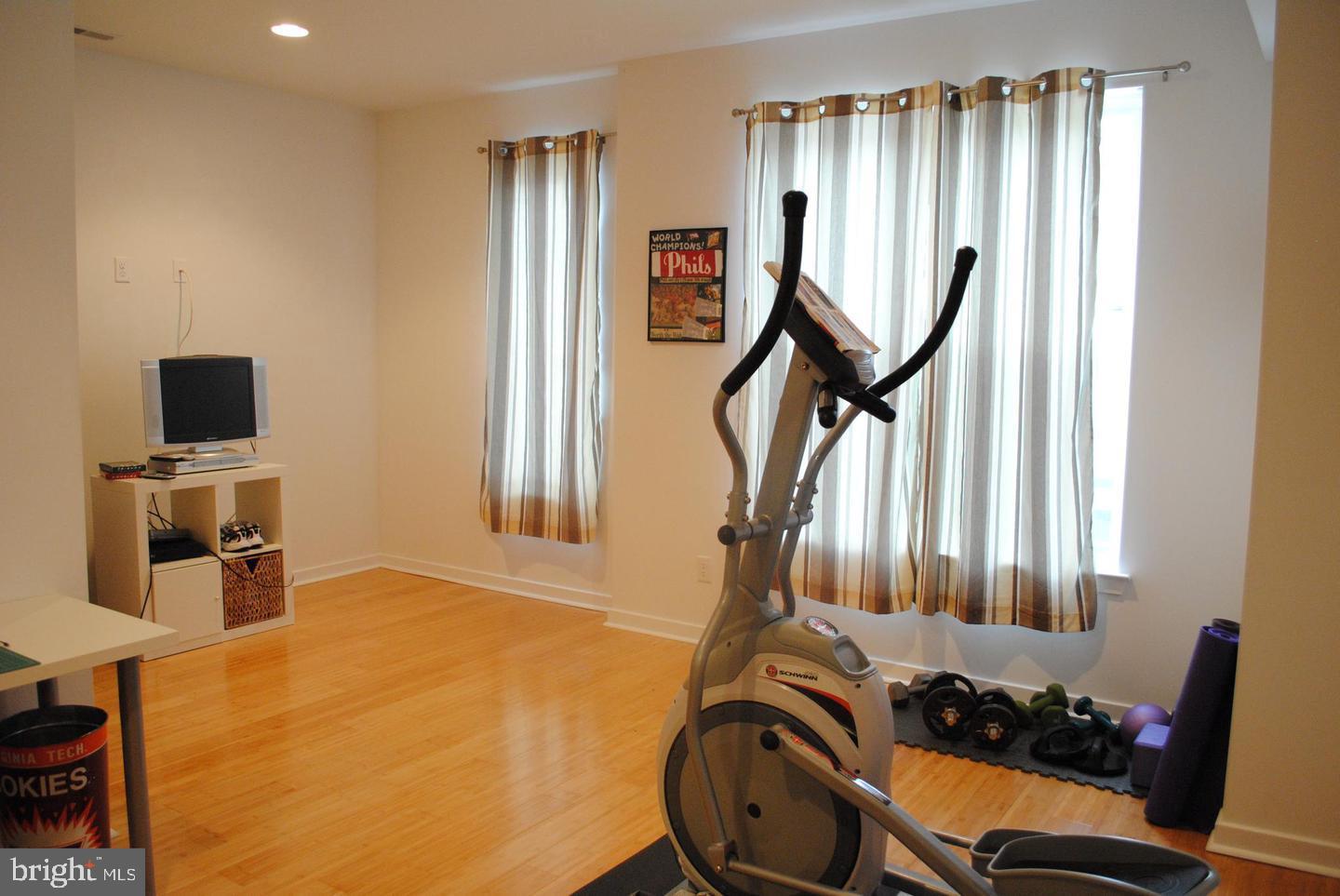 MANAYUNK - Residential Lease