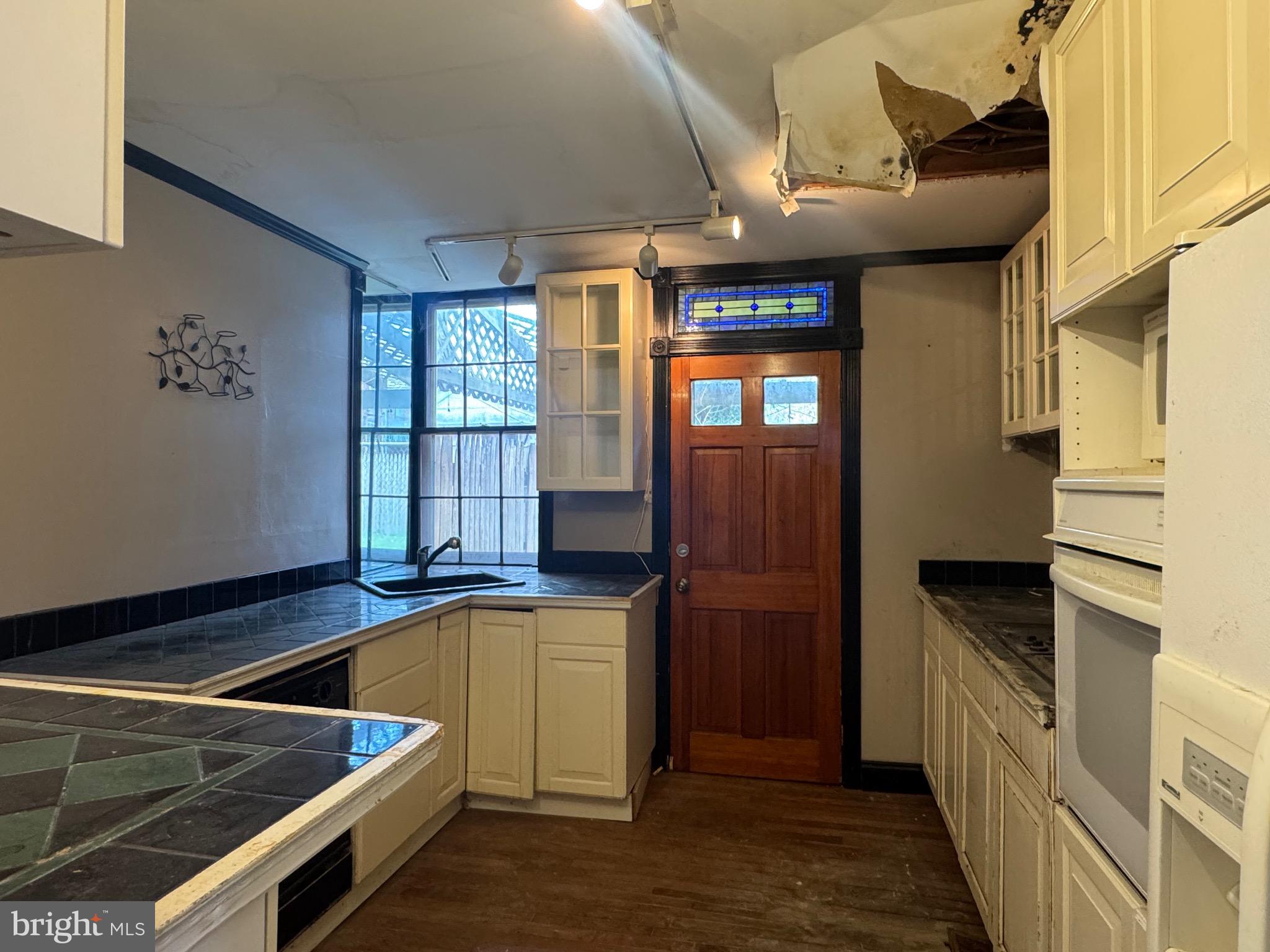 HISTORIC MIDTOWN - Residential