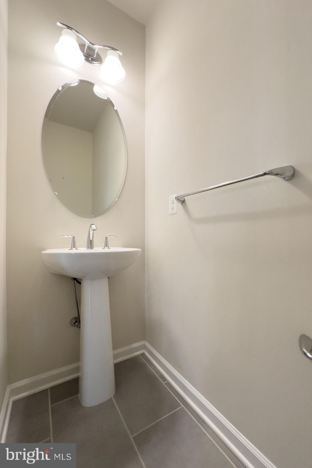 RIDGES AT LOUDOUN VALLEY - Residential