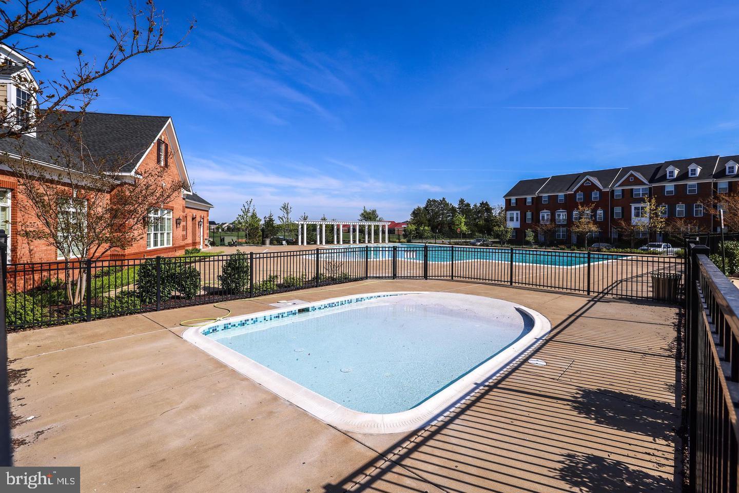 RIDGES AT LOUDOUN VALLEY - Residential