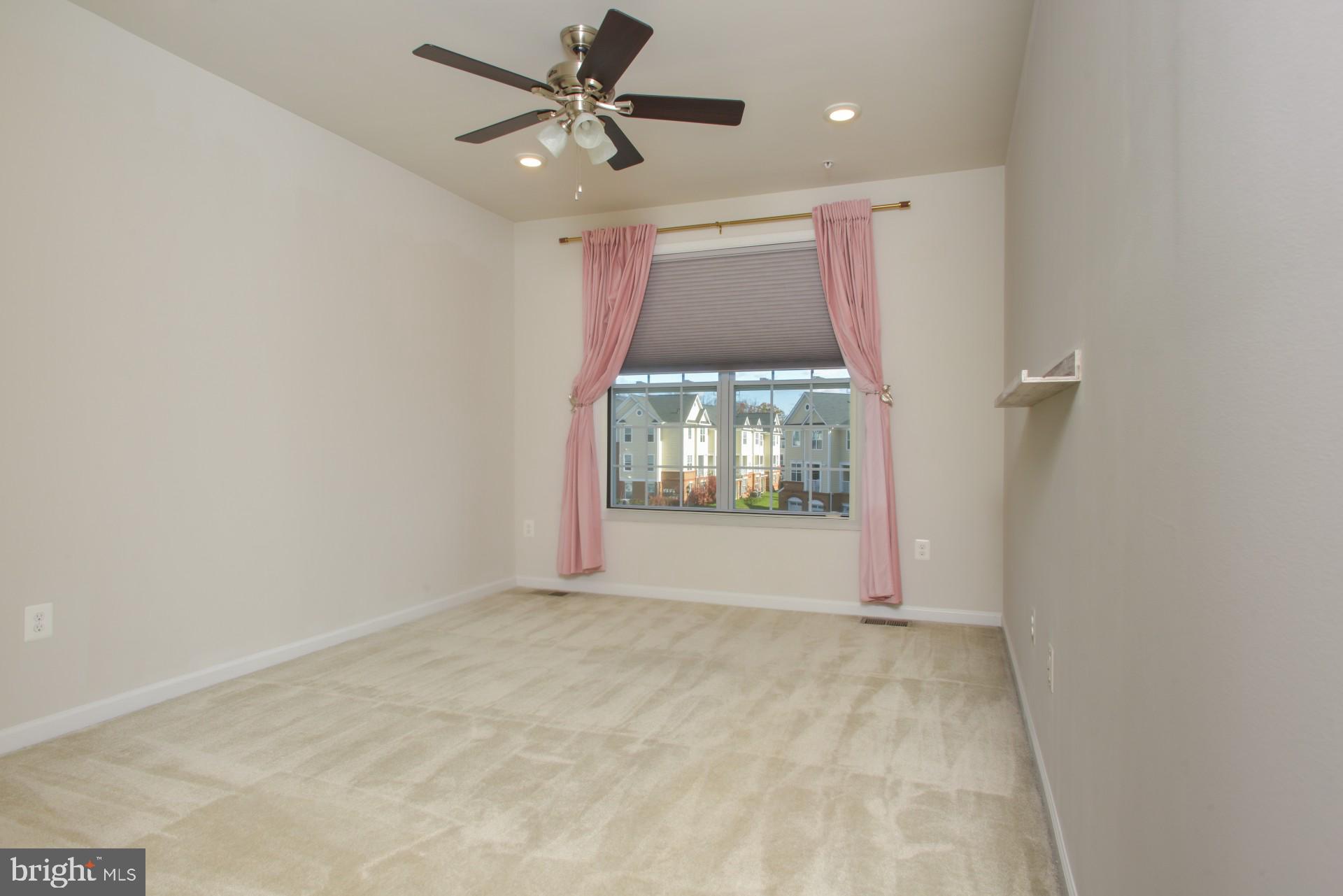 RIDGES AT LOUDOUN VALLEY - Residential