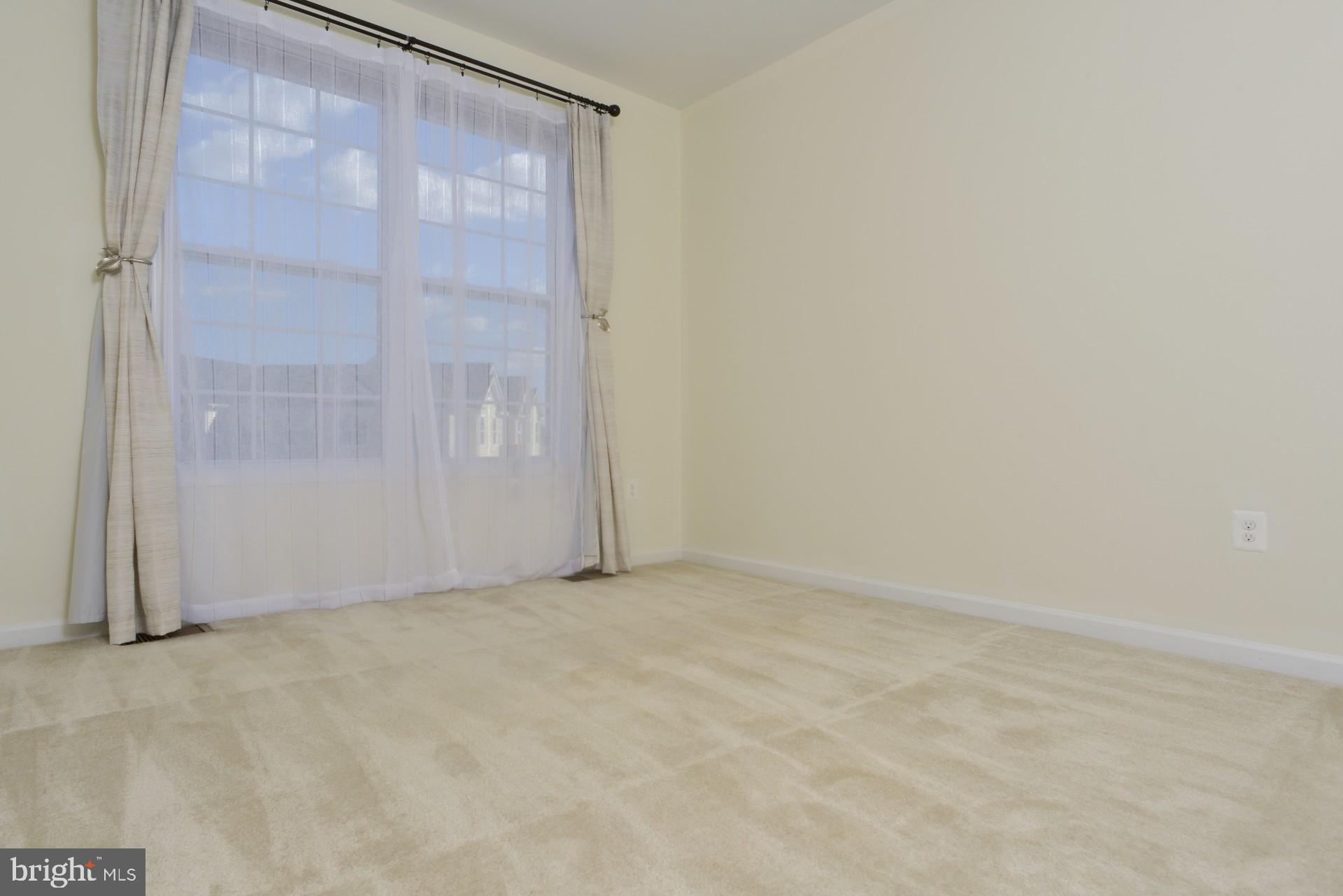 RIDGES AT LOUDOUN VALLEY - Residential