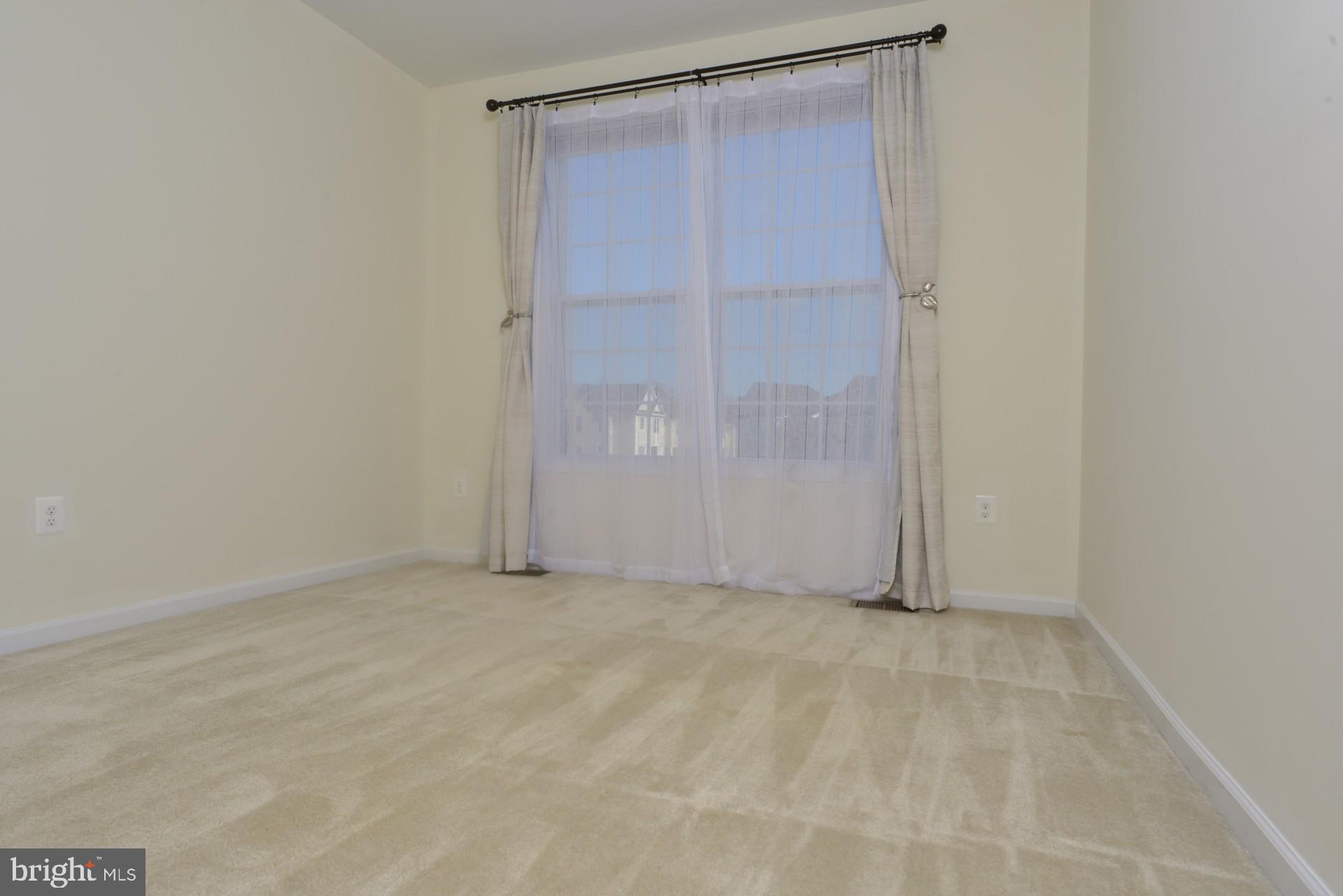 RIDGES AT LOUDOUN VALLEY - Residential