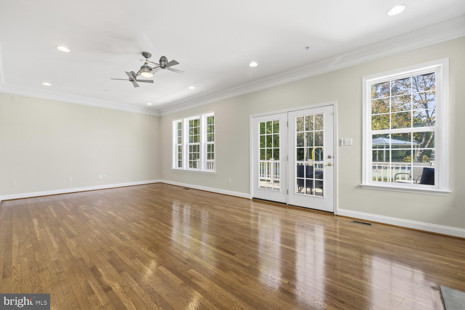 7666 PORCELAIN TILE COURT