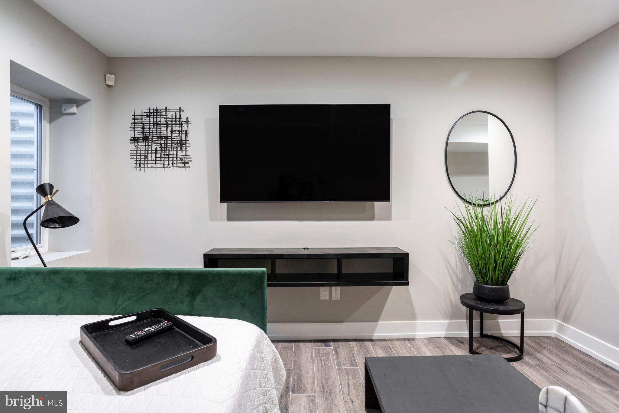 WEST KENSINGTON - Residential