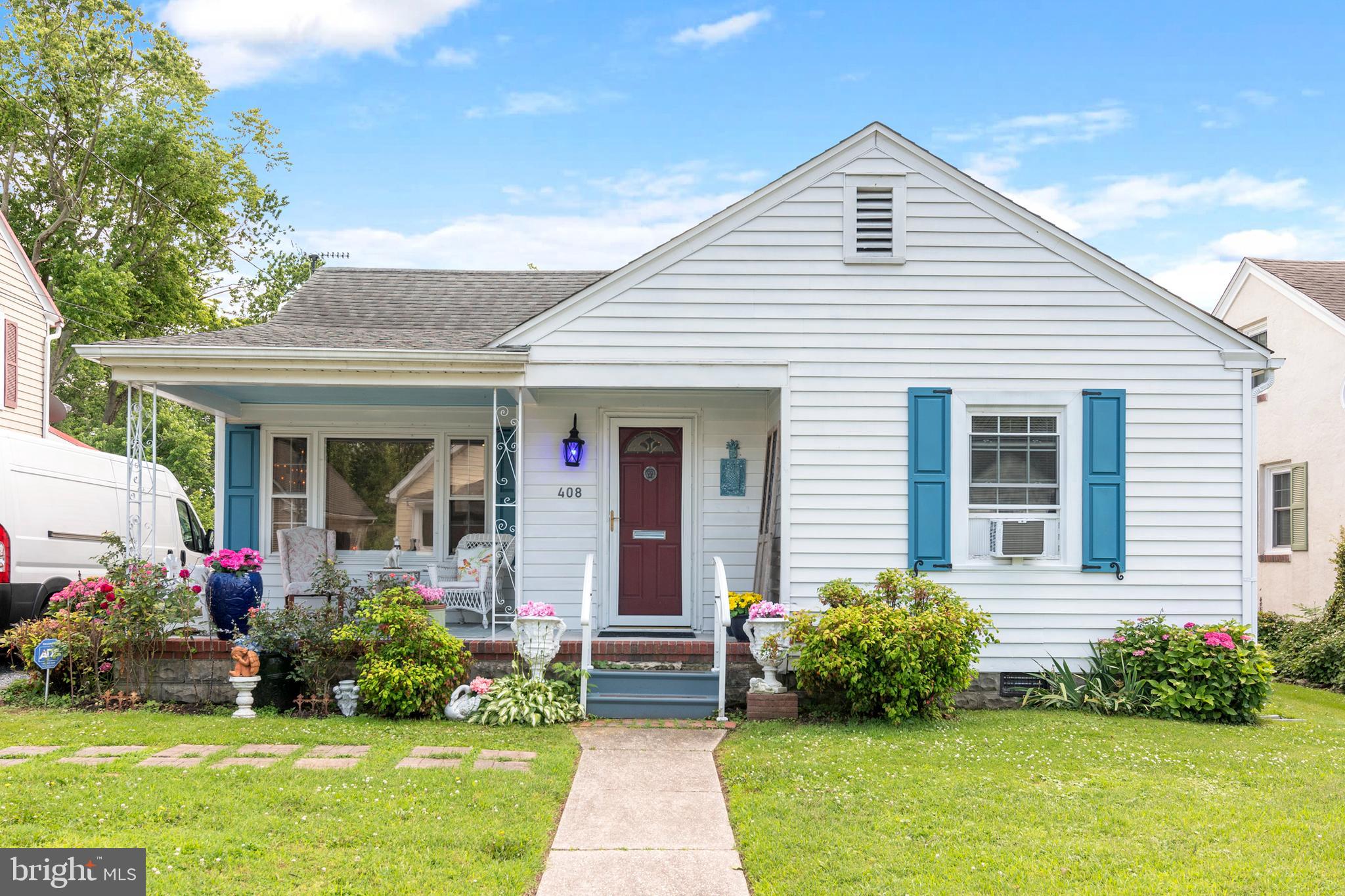 408 BAYLY AVENUE