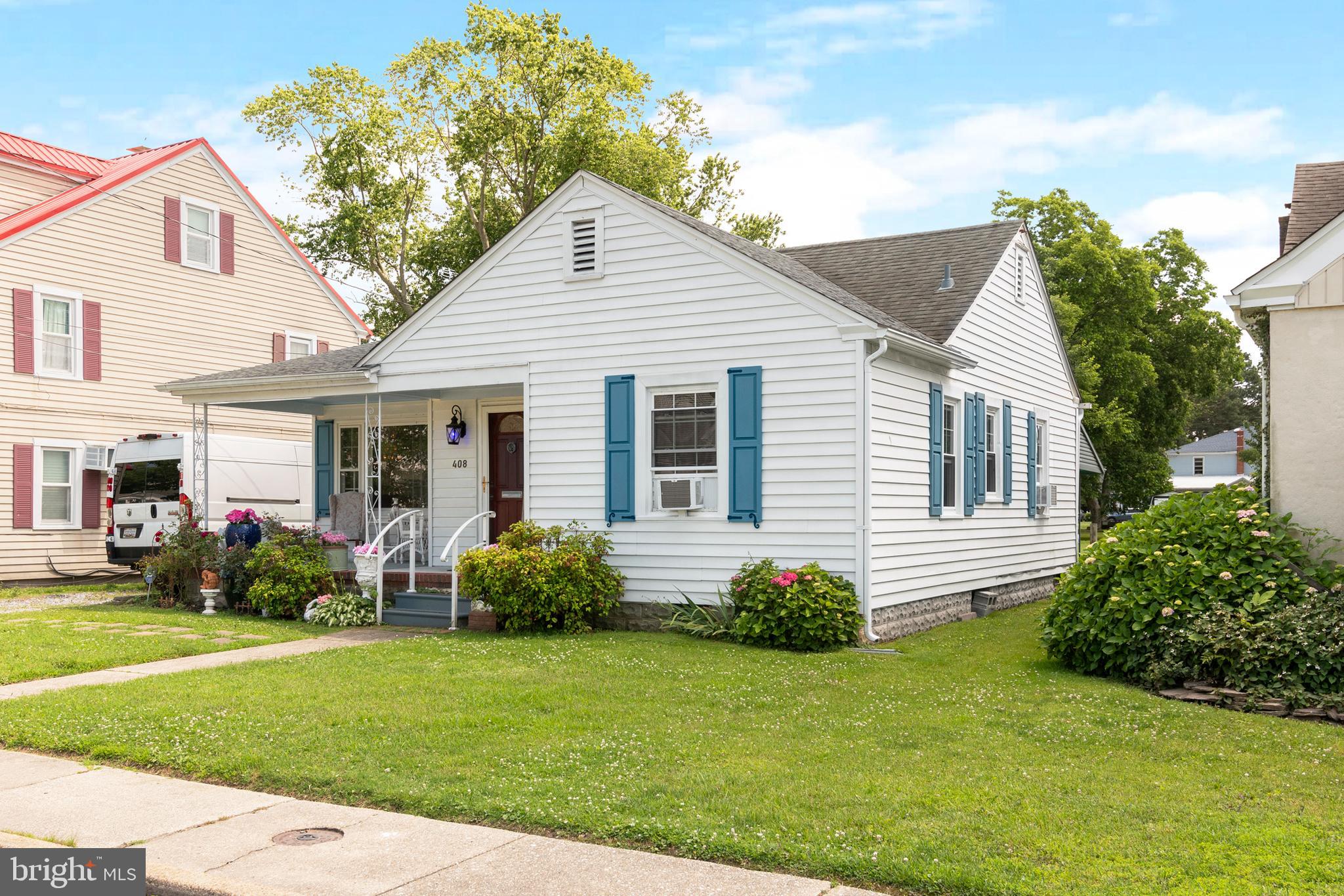 408 BAYLY AVENUE