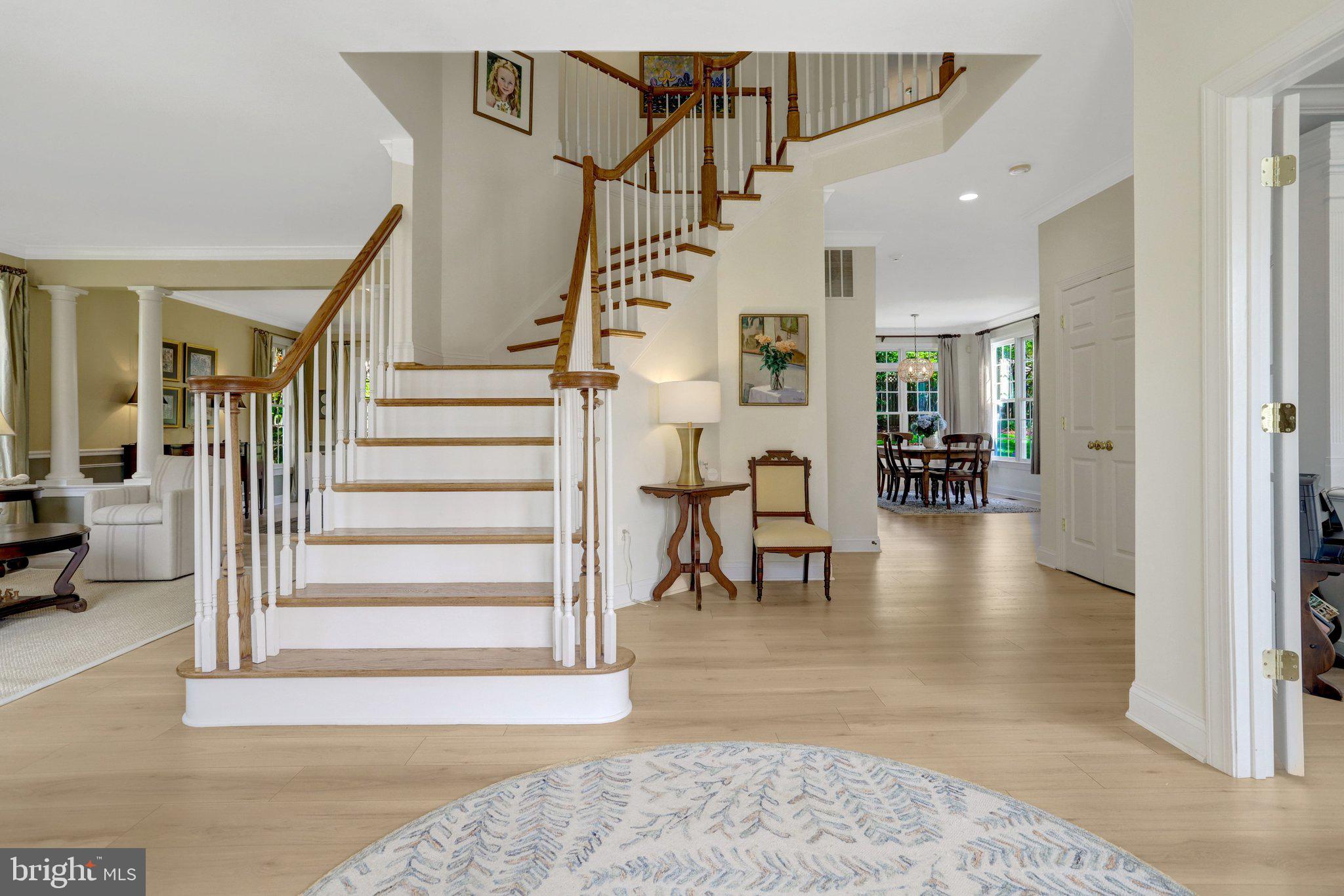 COUNTRY CLUB MANOR - Residential