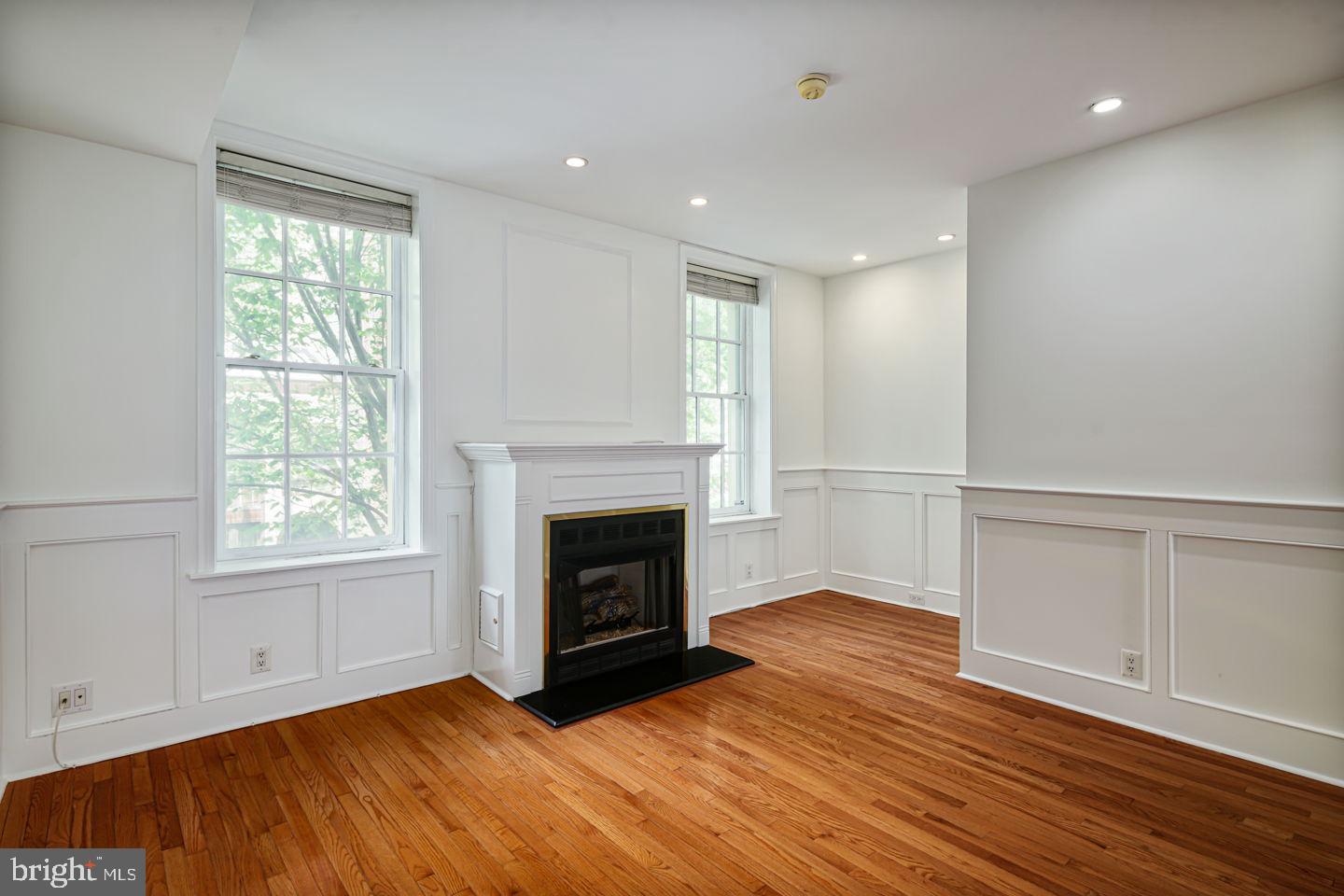 SOCIETY HILL - Residential Lease