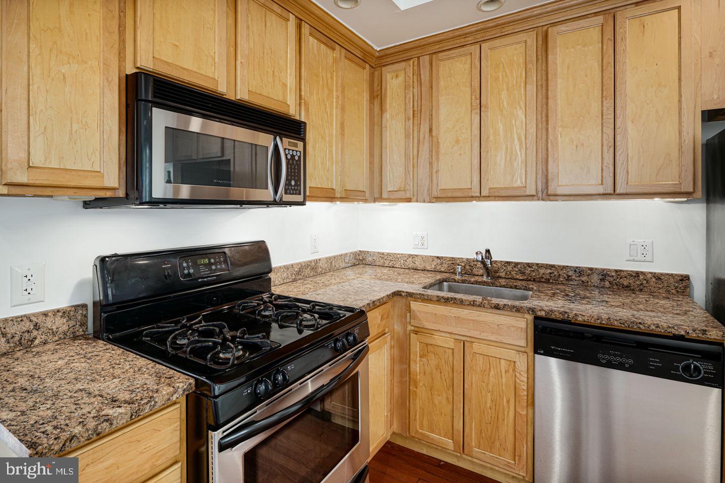 SOCIETY HILL - Residential Lease