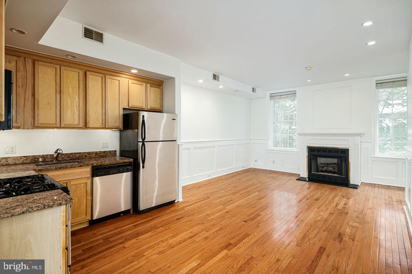 SOCIETY HILL - Residential Lease