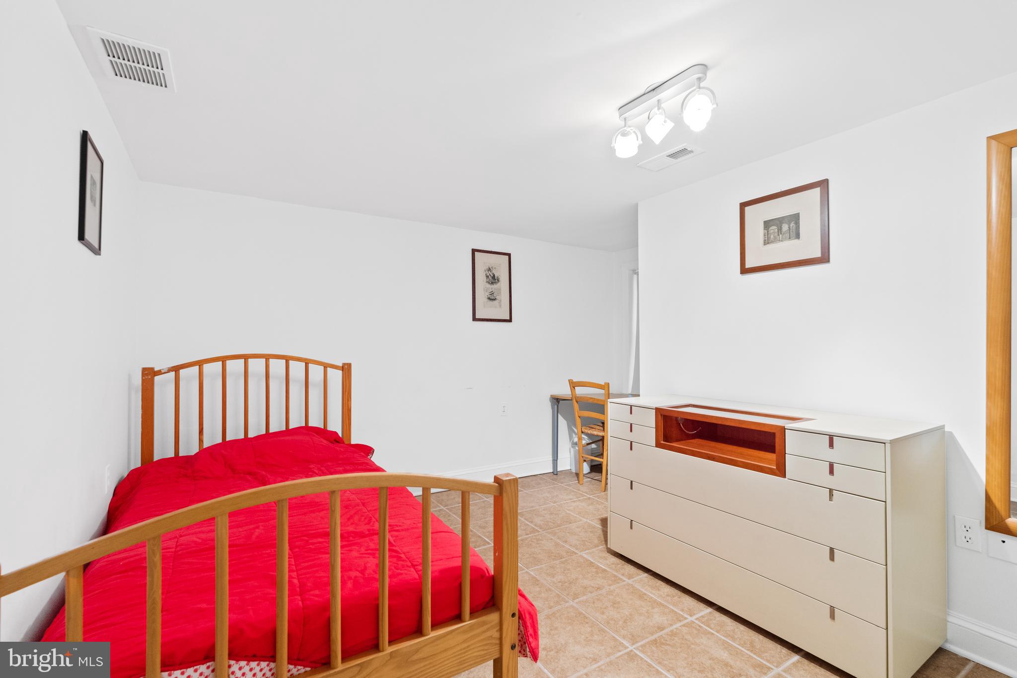 EDGEMOOR - Residential