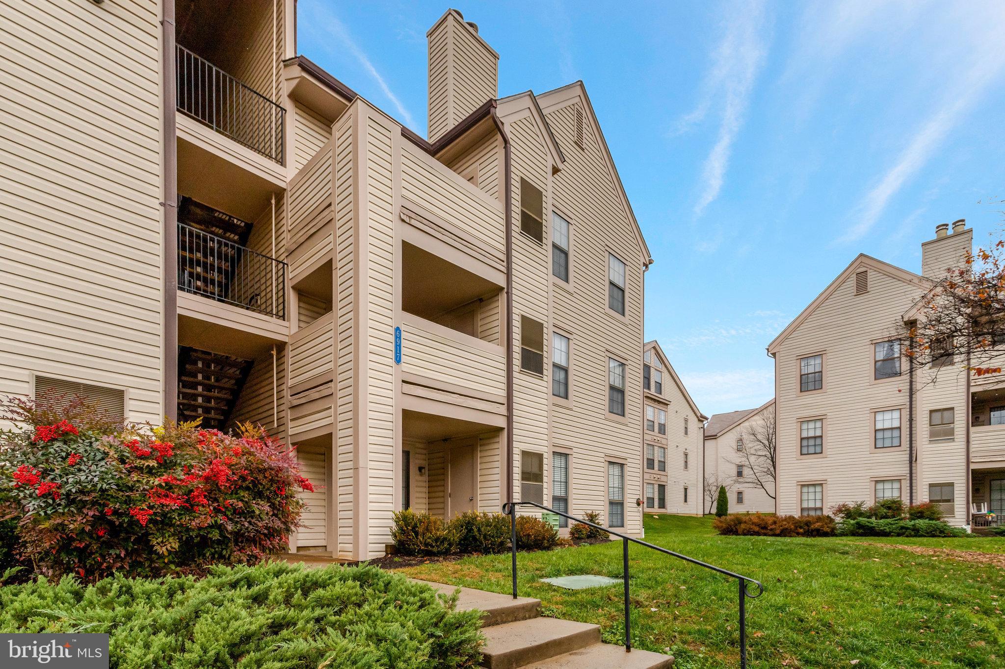 6917 MARY CAROLINE CIRCLE B