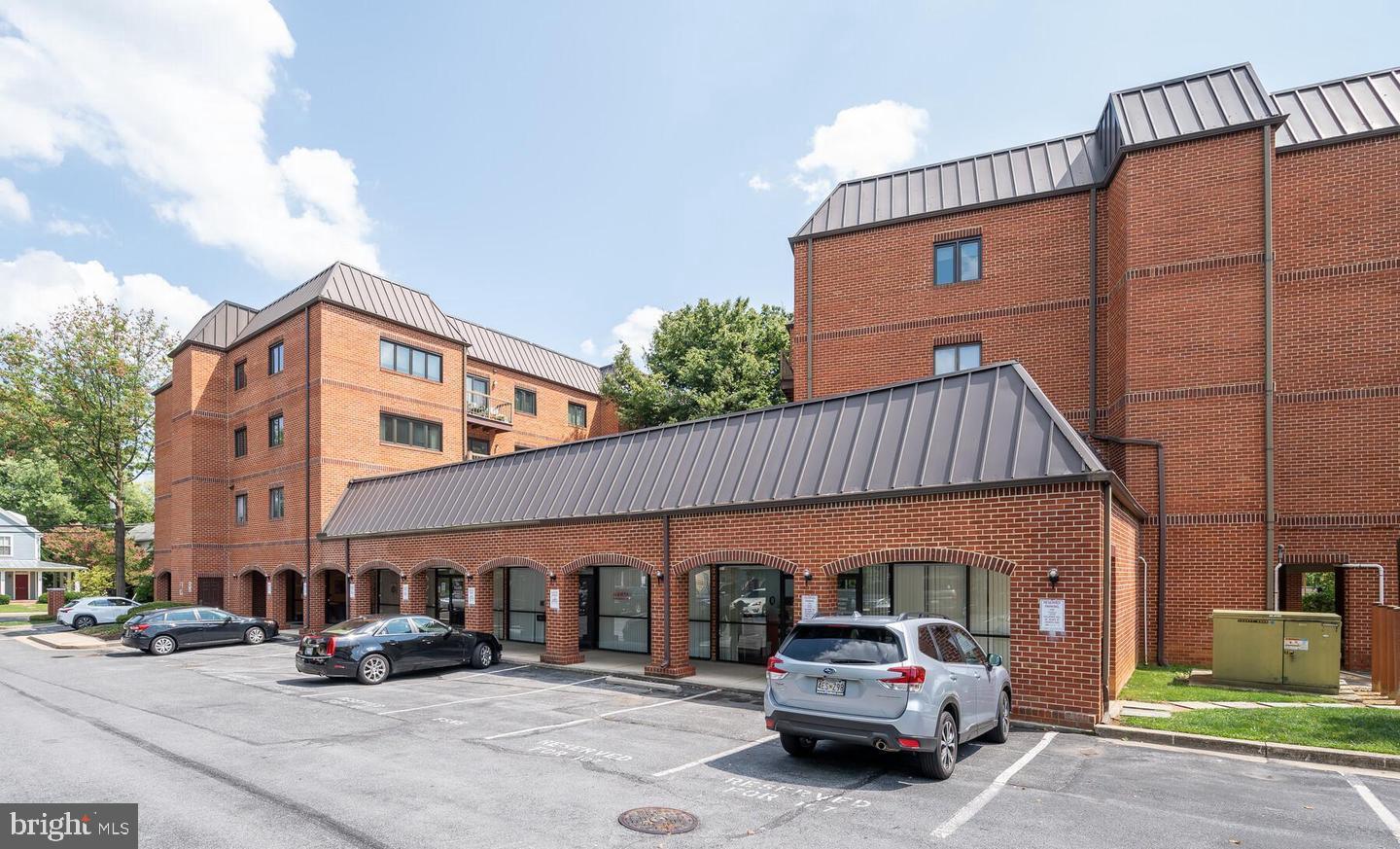 8 RUSSELL AVENUE 311