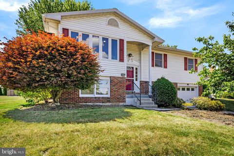 Homes For Sale - 415 Pawnee Drive<br/> MECHANICSBURG, PA 17050