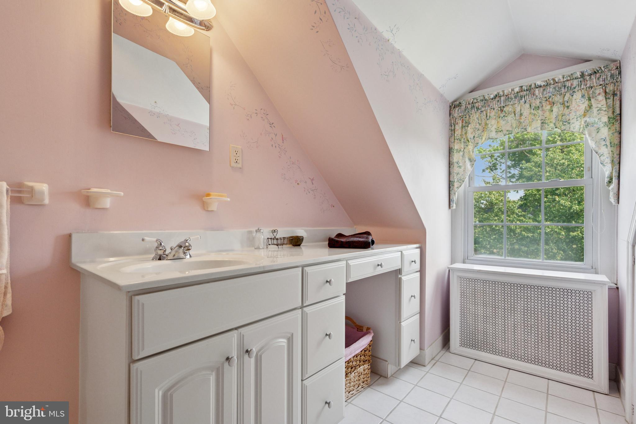 MERION STATION - Residential