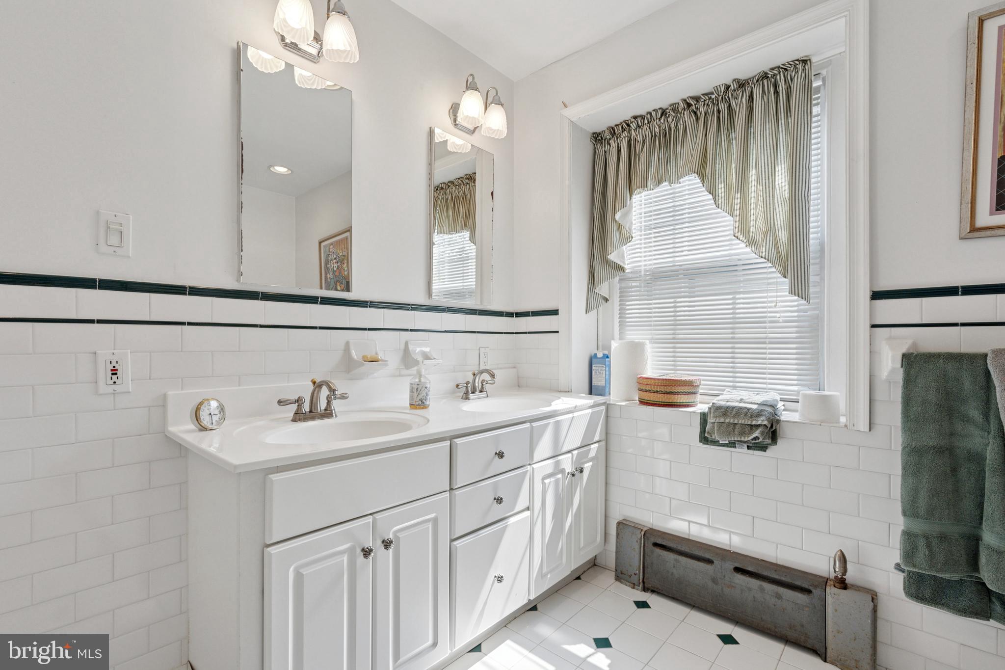 MERION STATION - Residential