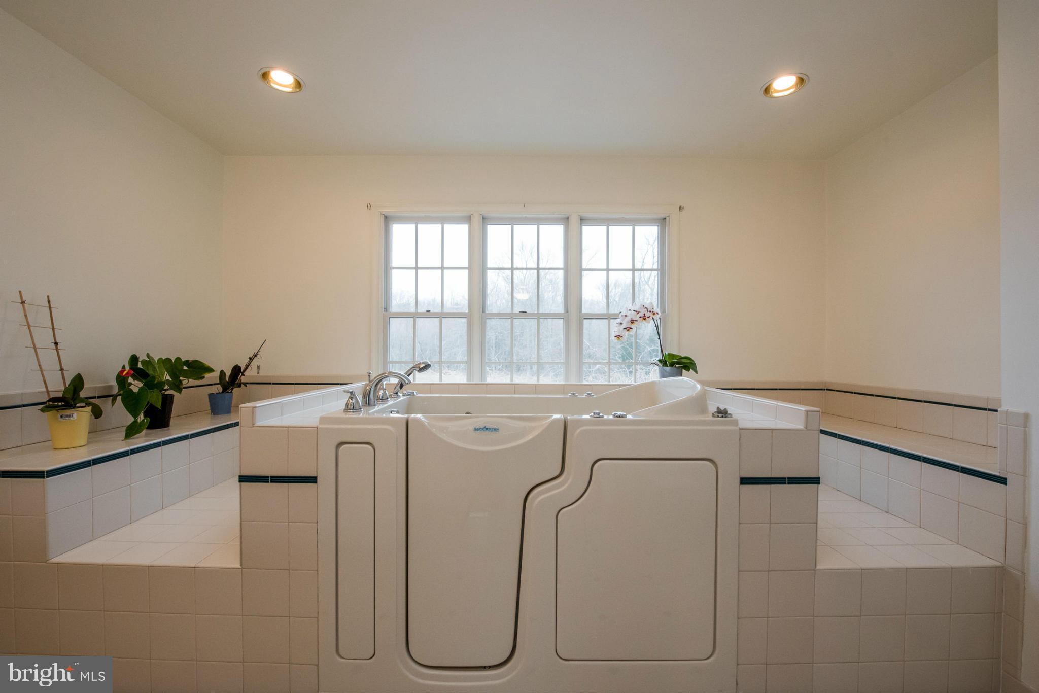 SHADY SIDE - Residential