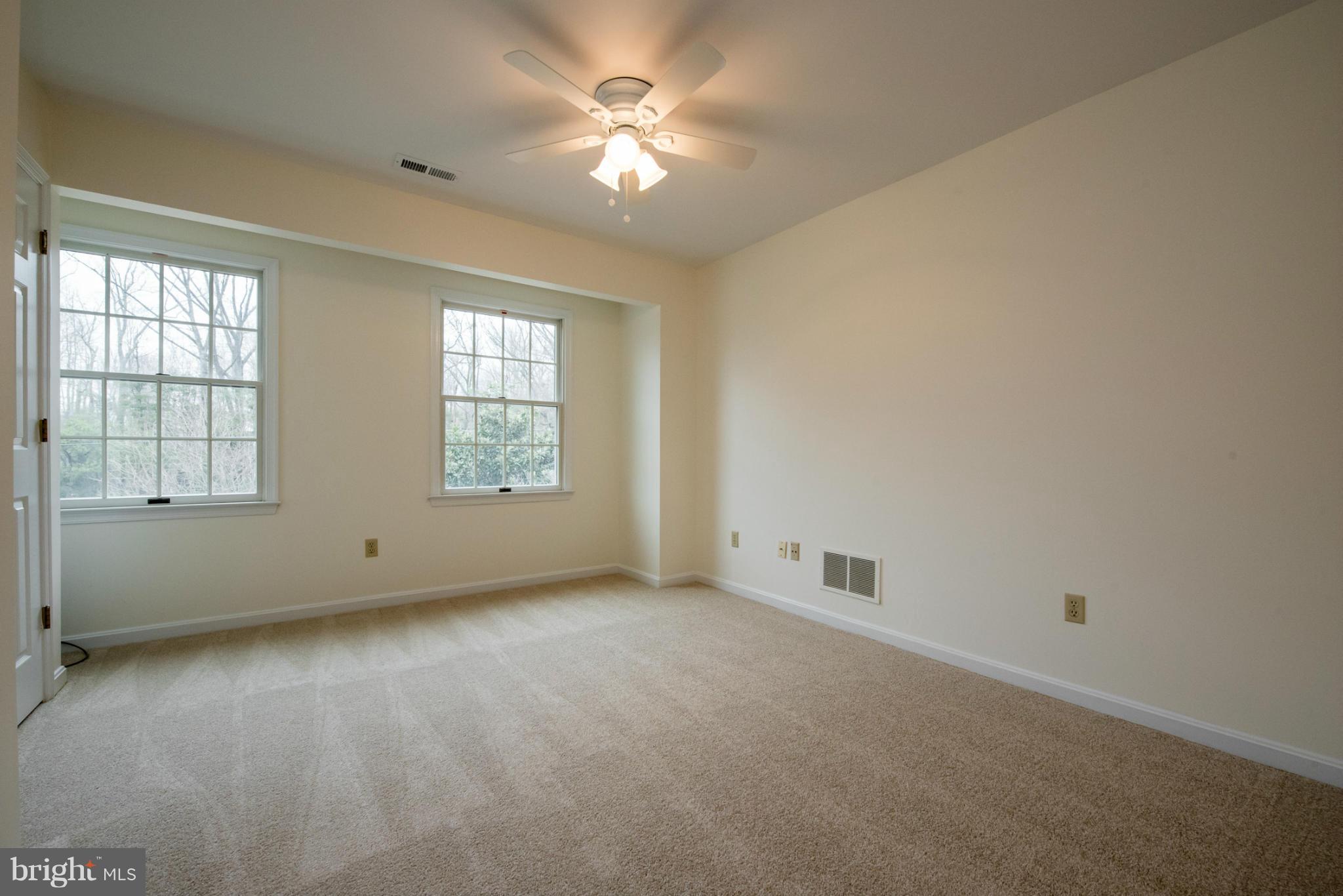 SHADY SIDE - Residential