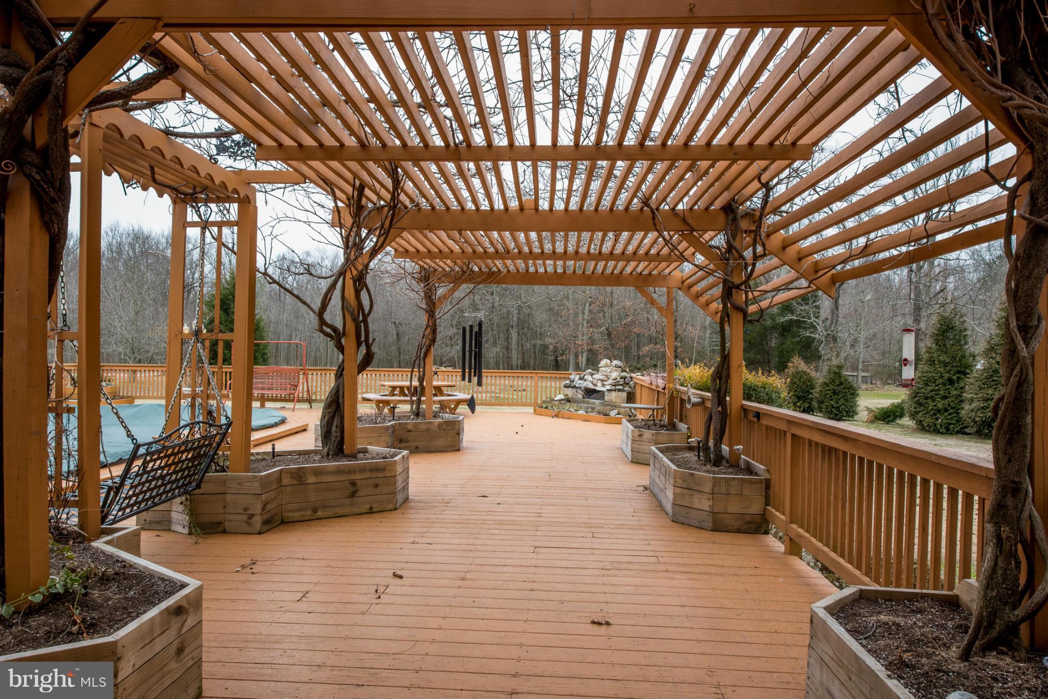 SHADY SIDE - Residential