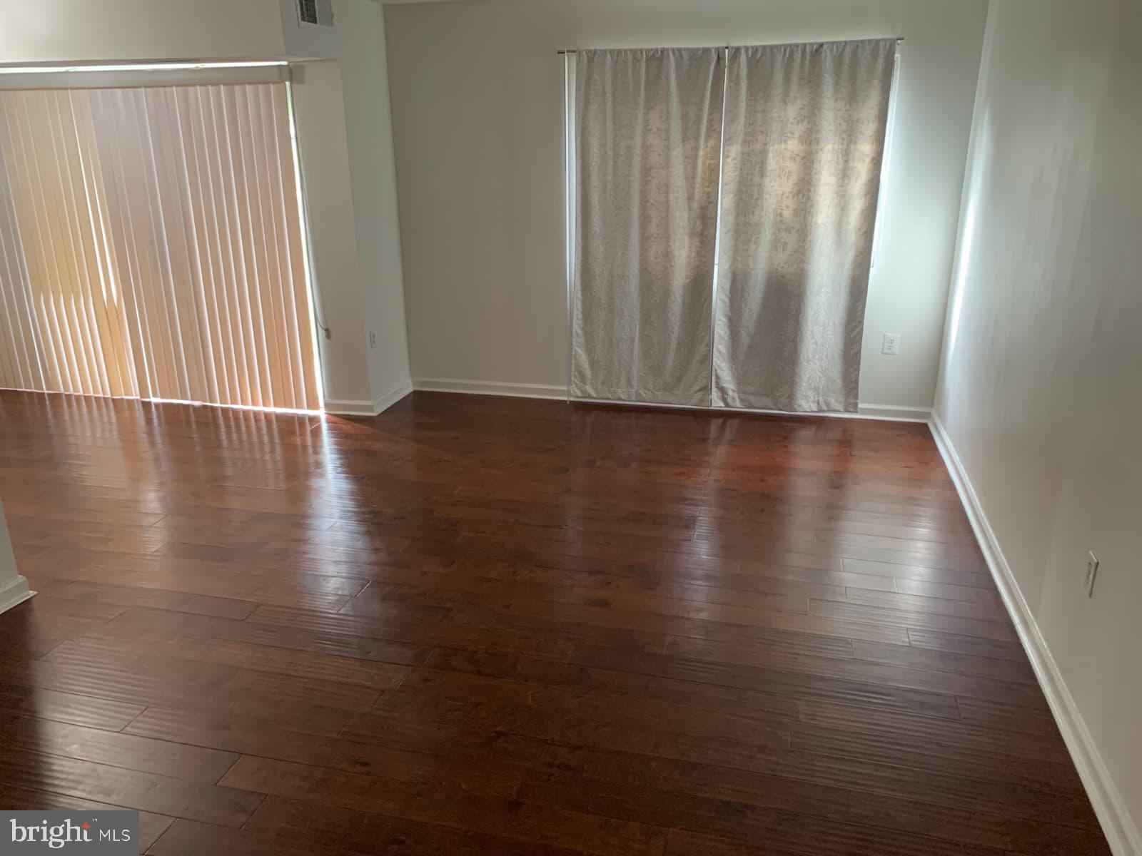 OCCOQUAN RIDGE CONDO - Residential