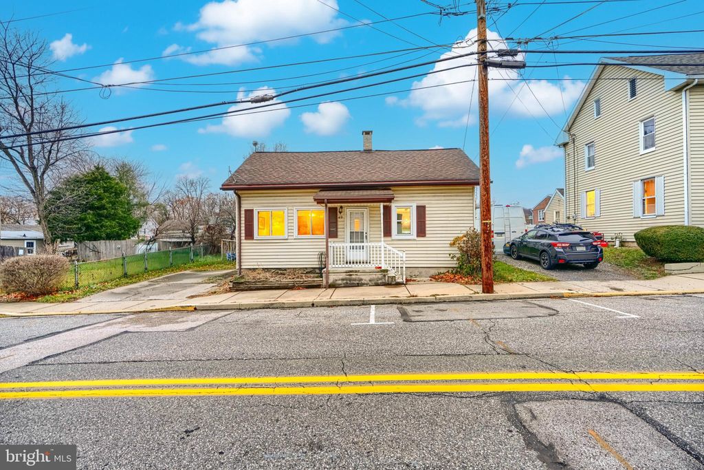 Photo of 49 Church Street, SEVEN VALLEYS, PA 17360 (MLS # PAYK2094196)