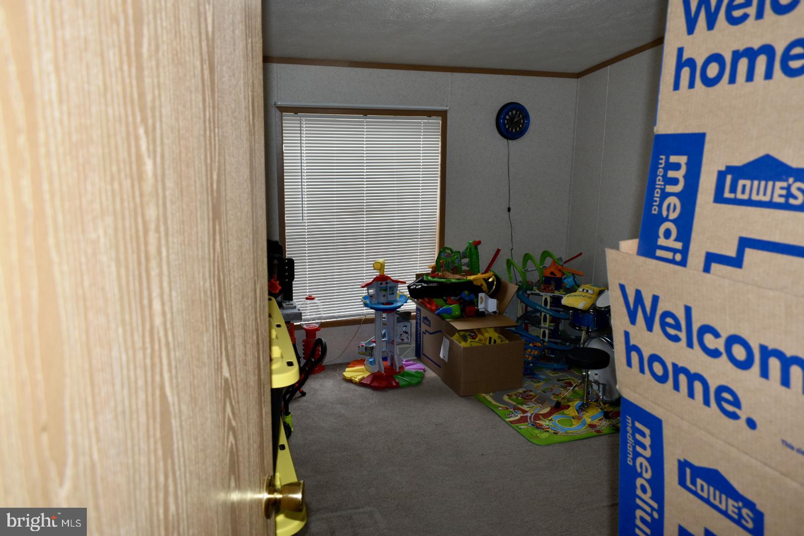 EAGLE VIEW MOBILE HOME PK - Residential