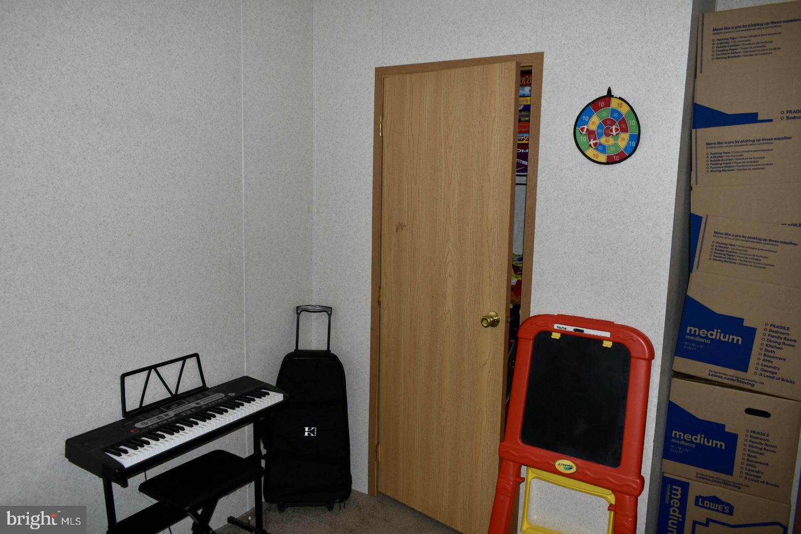 EAGLE VIEW MOBILE HOME PK - Residential