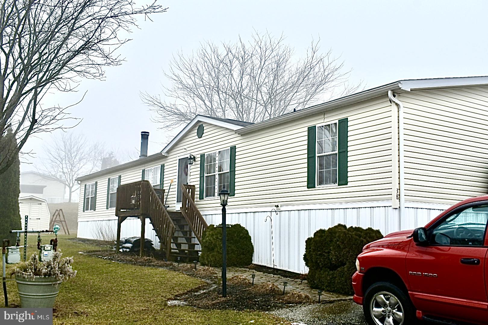 EAGLE VIEW MOBILE HOME PK - Residential