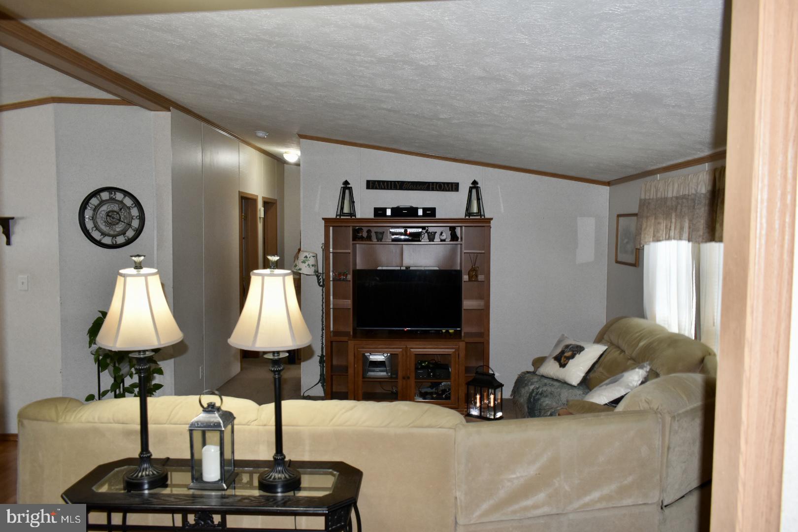 EAGLE VIEW MOBILE HOME PK - Residential