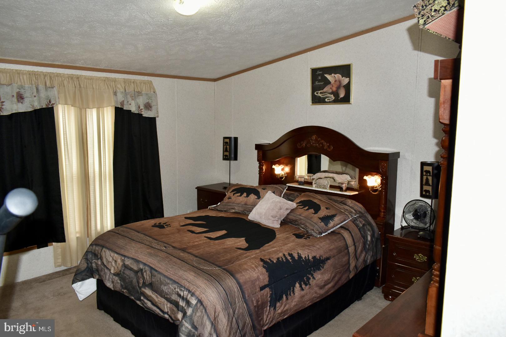 EAGLE VIEW MOBILE HOME PK - Residential