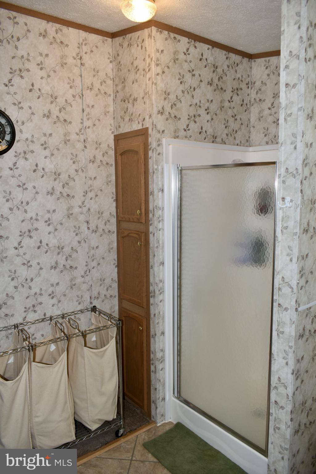 EAGLE VIEW MOBILE HOME PK - Residential