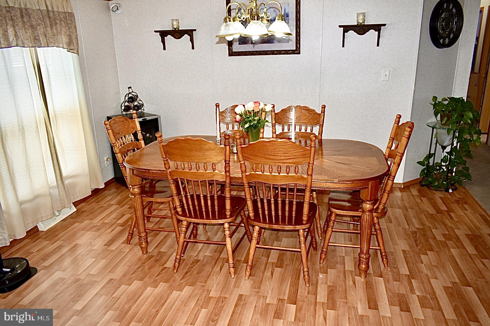 EAGLE VIEW MOBILE HOME PK - Residential