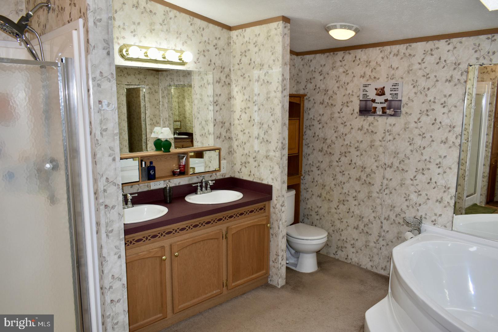 EAGLE VIEW MOBILE HOME PK - Residential