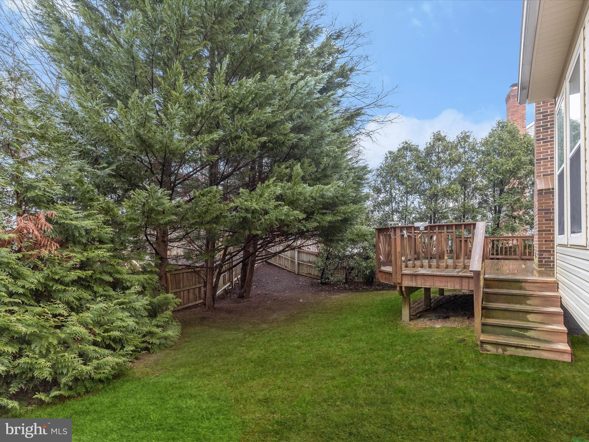 NORTHRIDGE - Residential