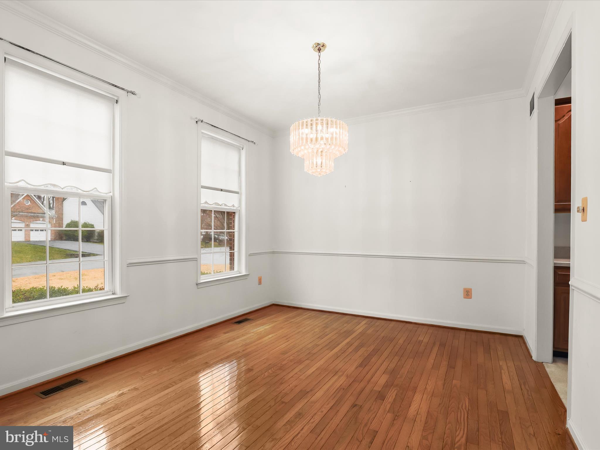 NORTHRIDGE - Residential