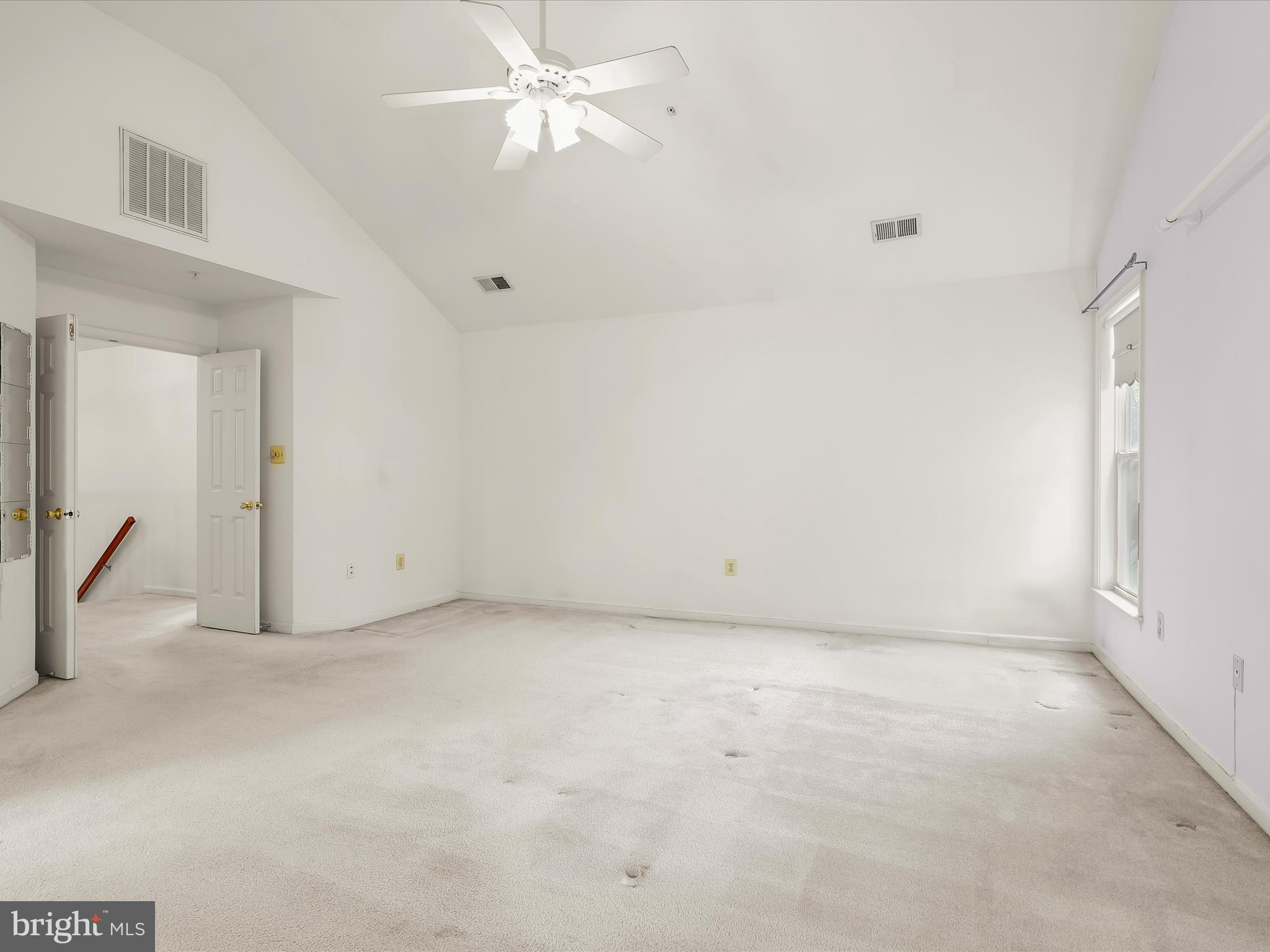 NORTHRIDGE - Residential