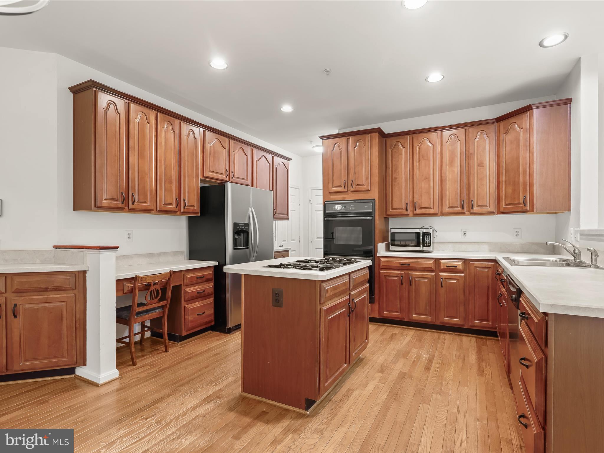 NORTHRIDGE - Residential