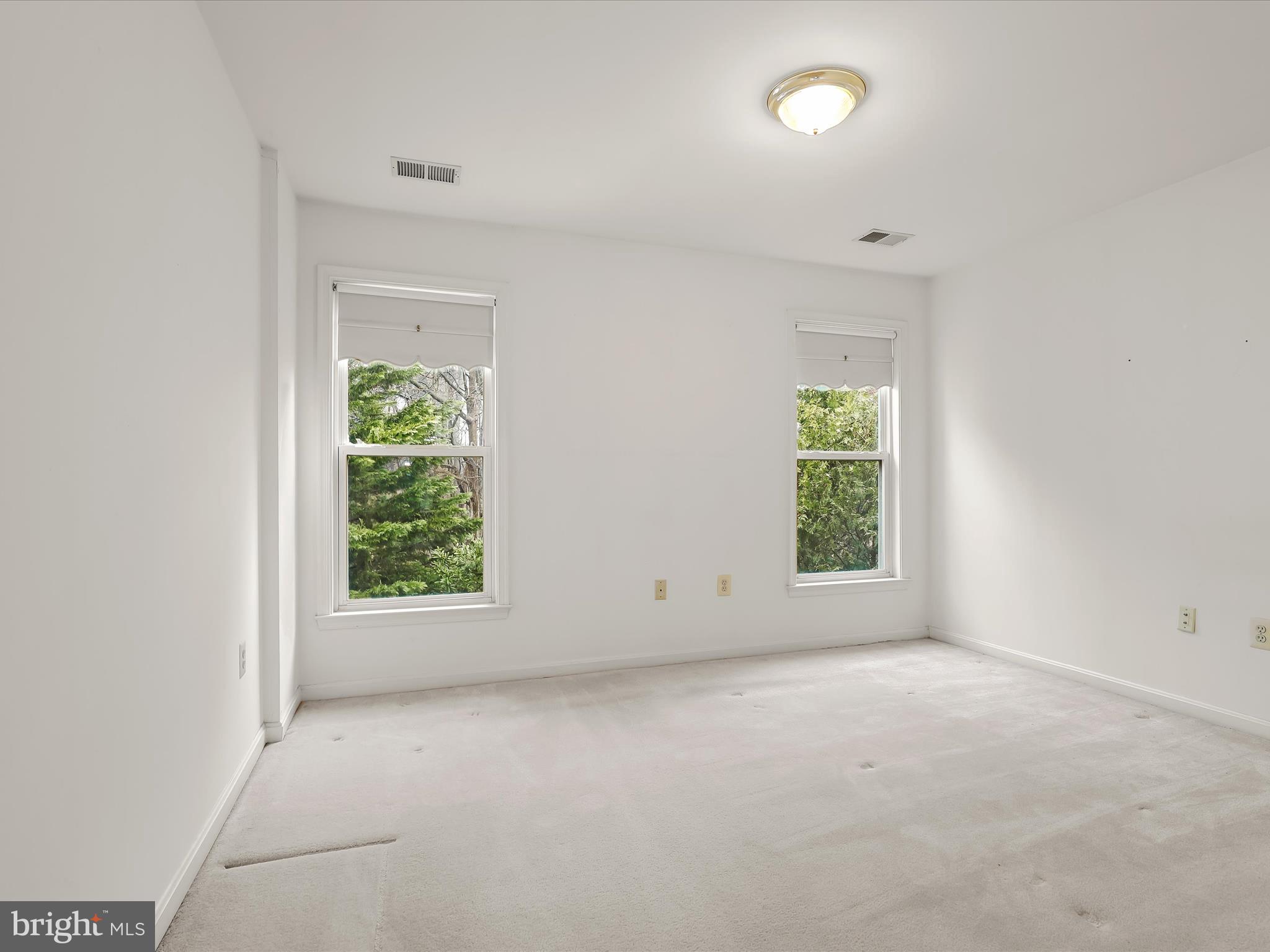 NORTHRIDGE - Residential