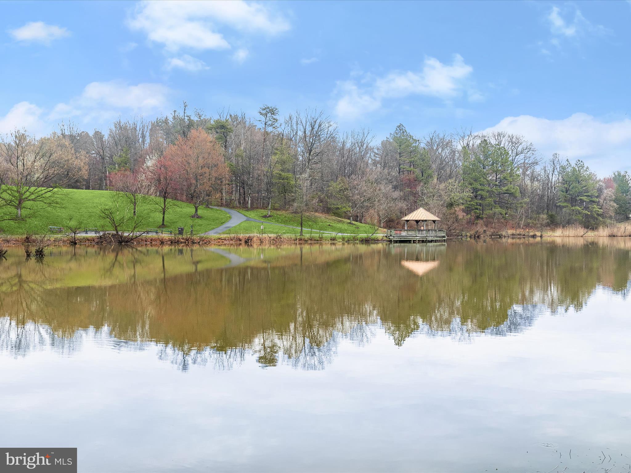NORTHRIDGE - Residential