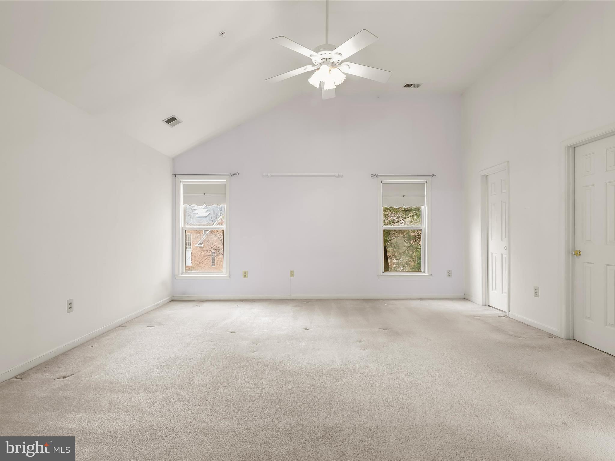 NORTHRIDGE - Residential