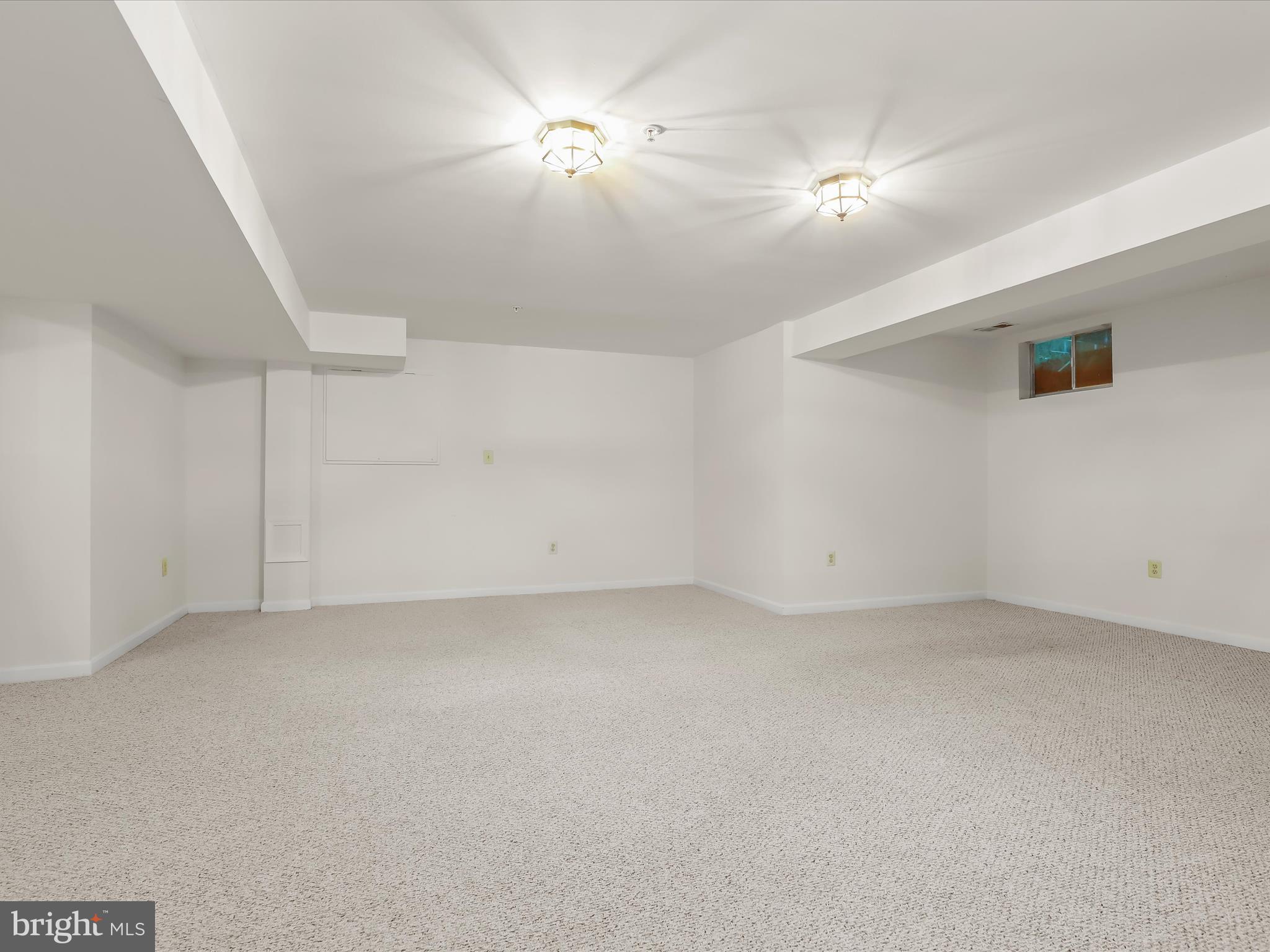 NORTHRIDGE - Residential