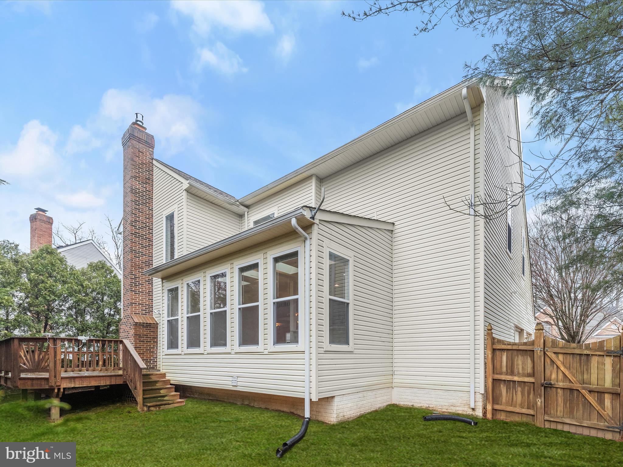 NORTHRIDGE - Residential