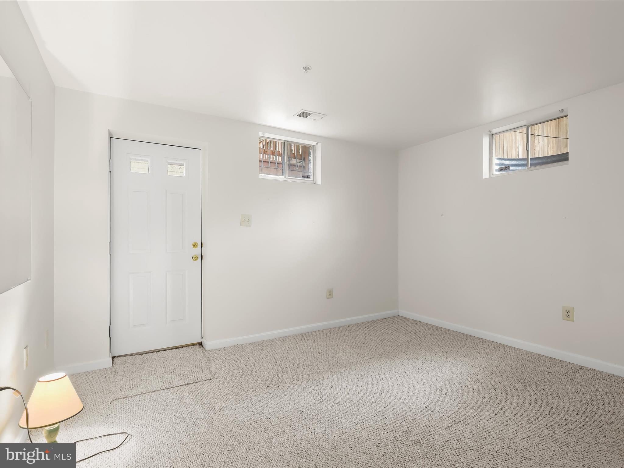 NORTHRIDGE - Residential