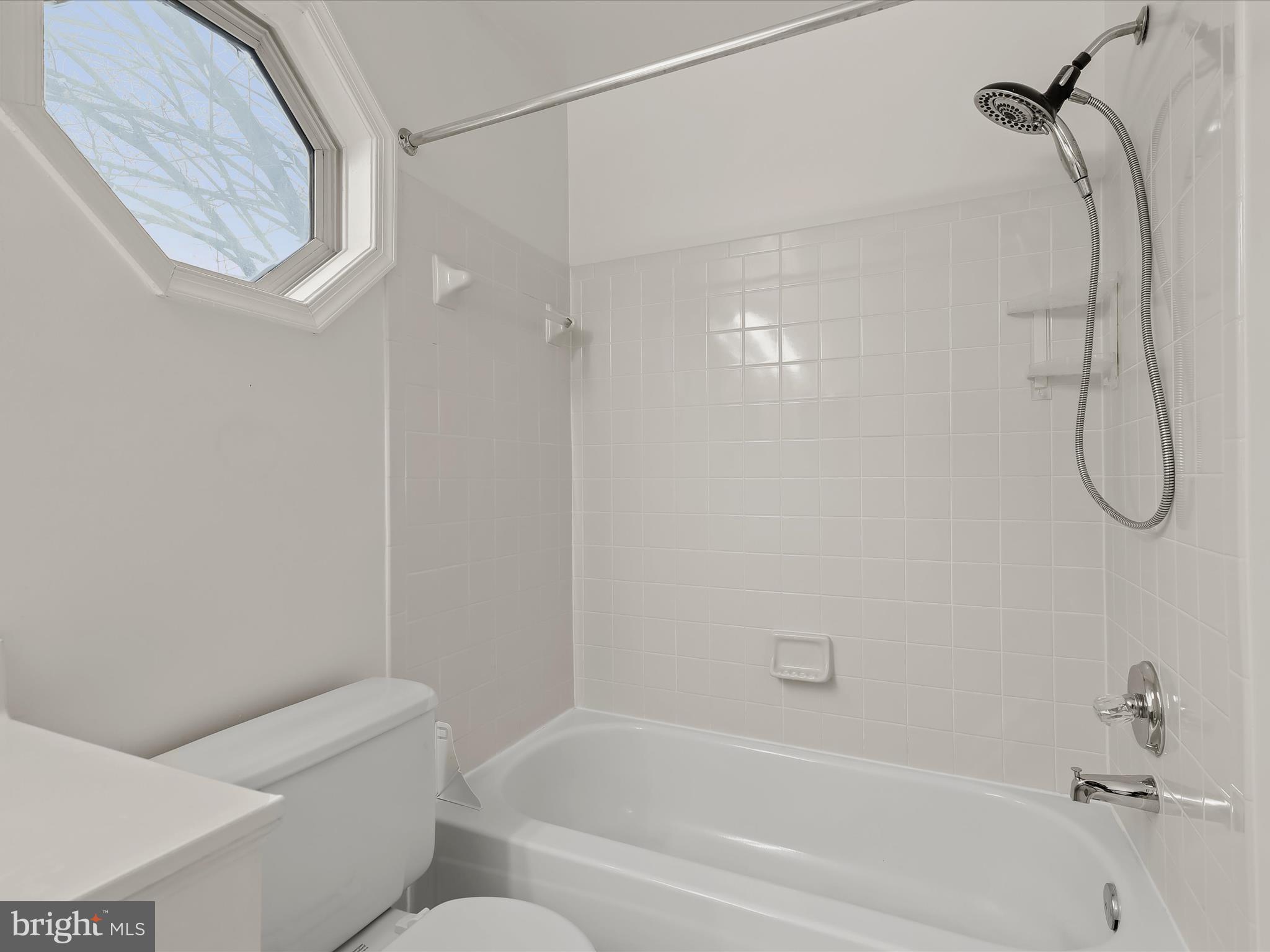 NORTHRIDGE - Residential