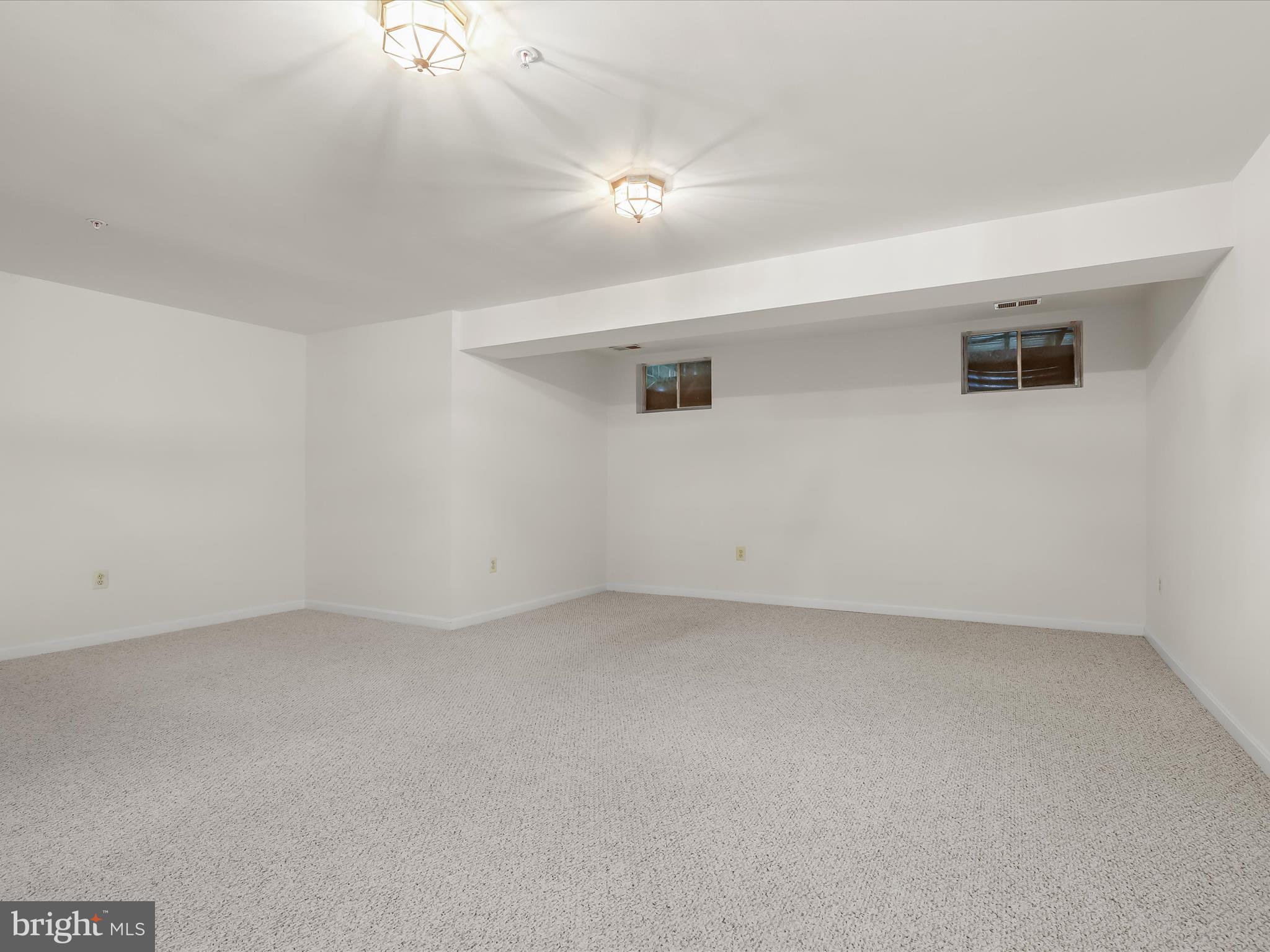 NORTHRIDGE - Residential