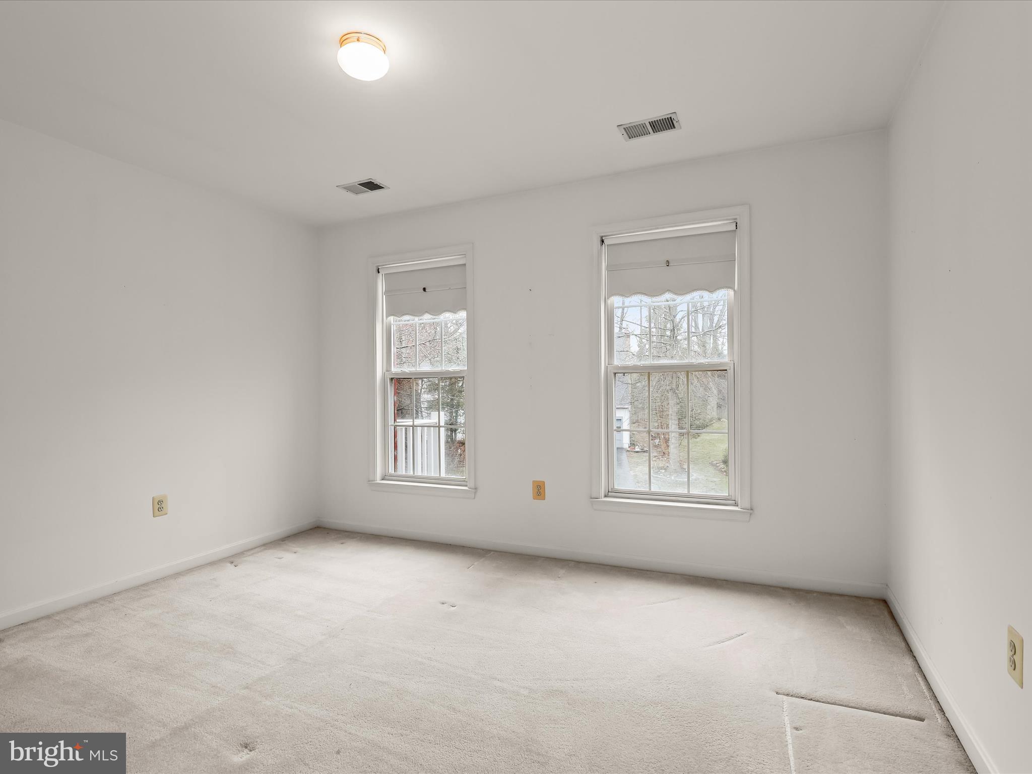 NORTHRIDGE - Residential