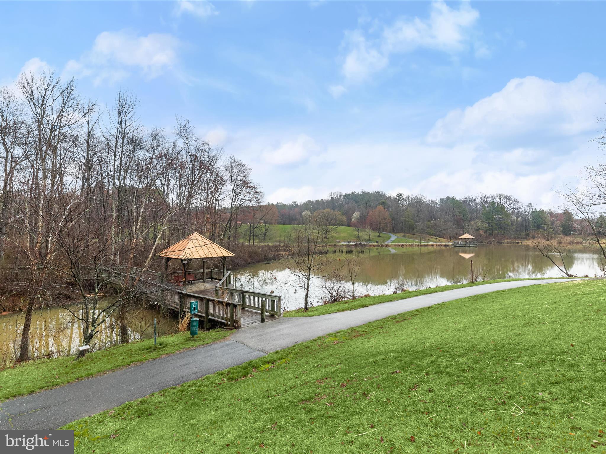 NORTHRIDGE - Residential