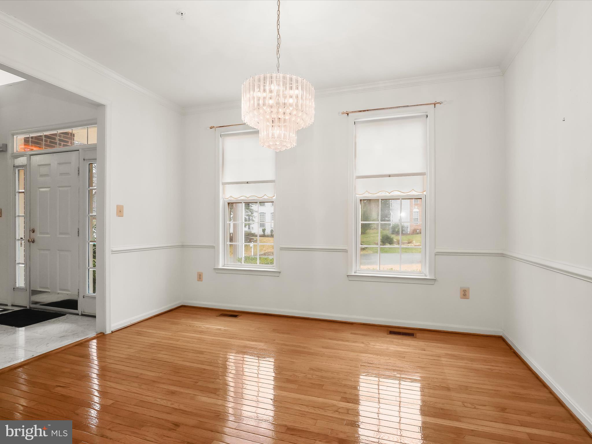 NORTHRIDGE - Residential