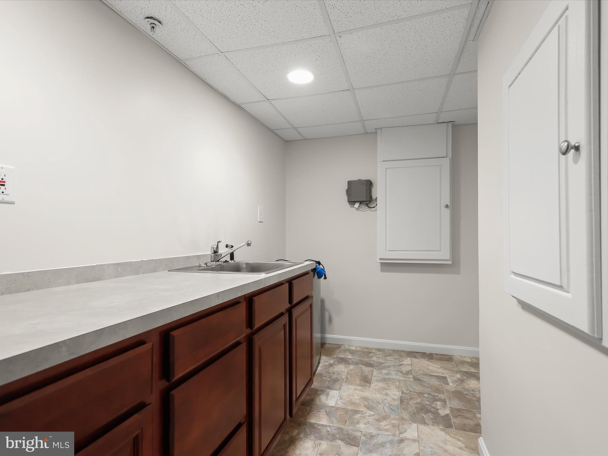 NORTHRIDGE - Residential